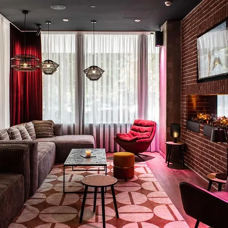 Pentahotel Hotel 4*