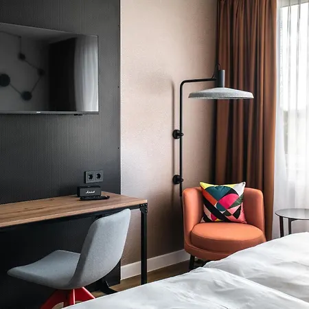 Отель Pentahotel 4*