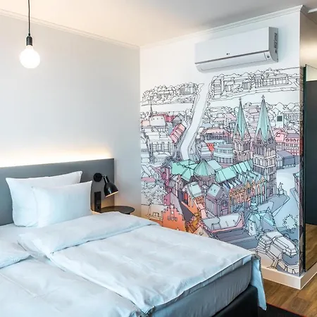 Pentahotel Hotel 4*