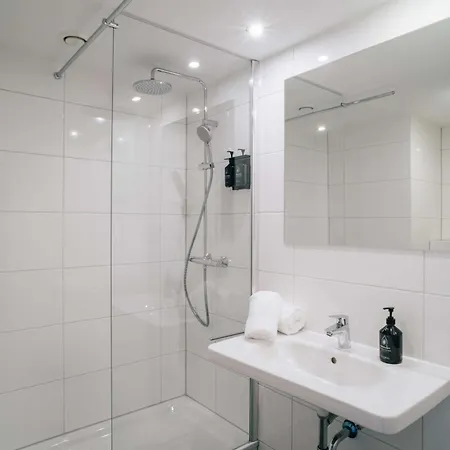 Pentahotel Hotel 4*