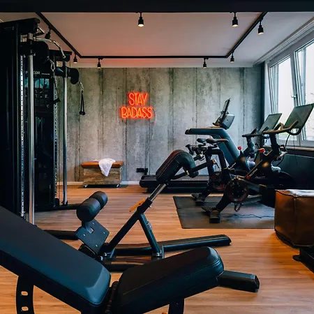 Отель Pentahotel 4*