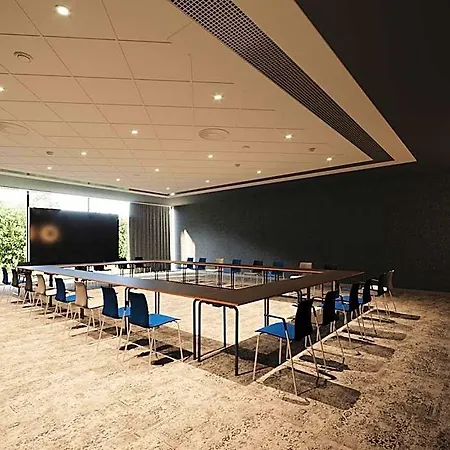 Pentahotel 4*