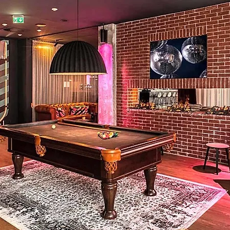 Pentahotel Hotel